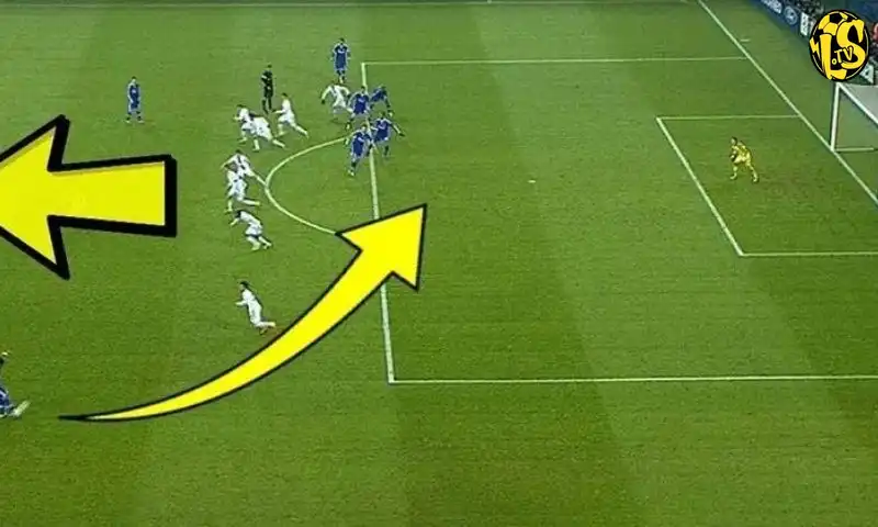 Định nghĩa luật việt vị trong bóng đá Luật Việt vị (Offside) trong bóng đá nhằm mục đích đảm bảo tính công bằng